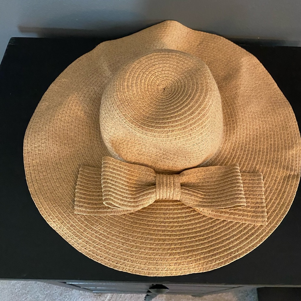 Floppy Hat w/ Bow